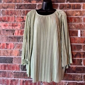 Cato Green Long Sleeve Blouse Women’s Size:14 NWT